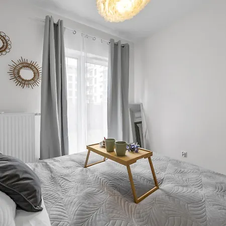 Apartamento Praga - Parking, Terrace - By Rentujemy Varsovia