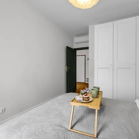 Praga - Parking, Terrace - By Rentujemy